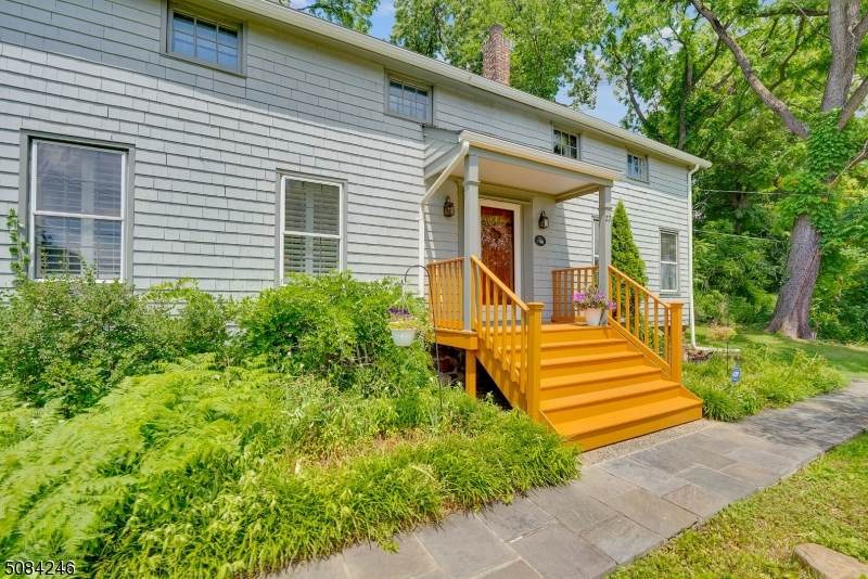 102 New Providence Rd - Photo 1