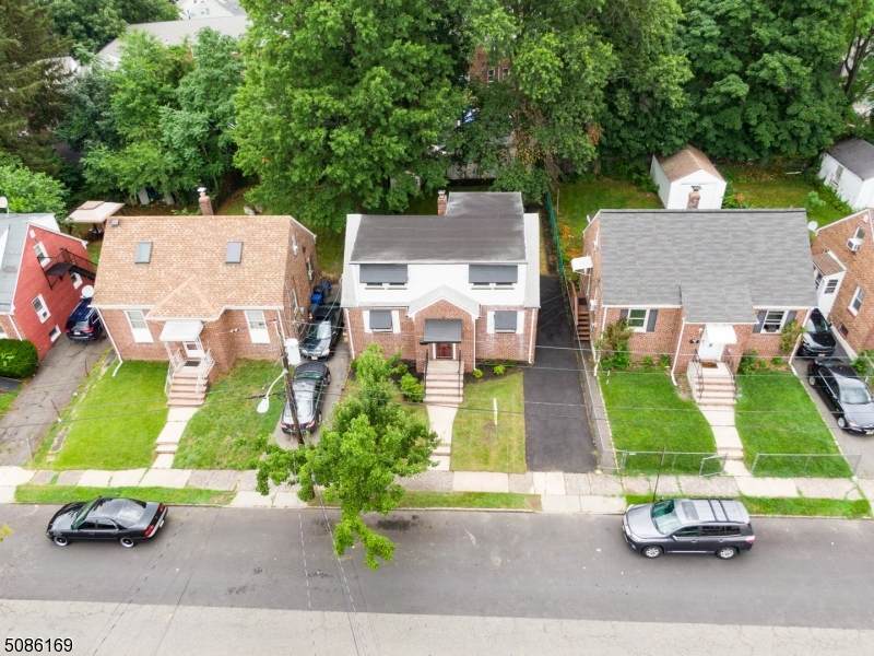 43 Dupont Pl - Photo 1