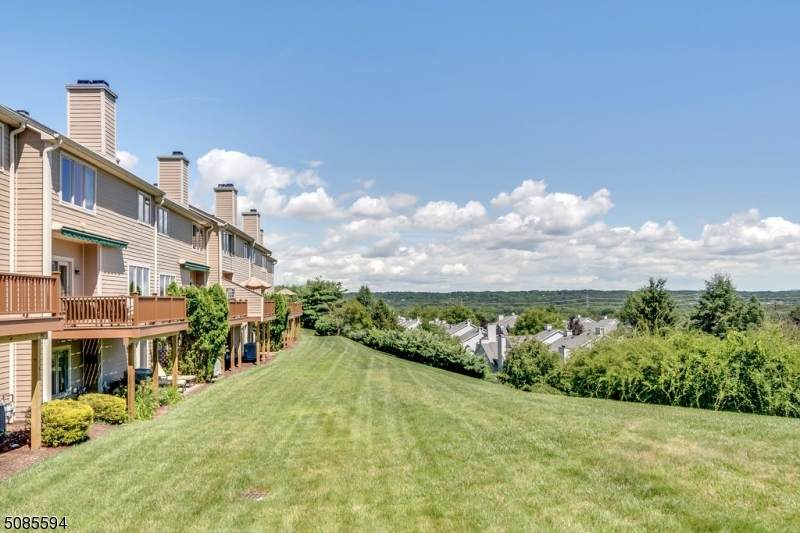 68 Wedgewood Dr - Photo 1