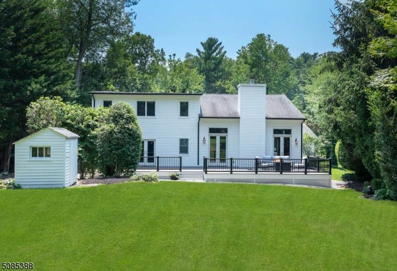 225 Blackburn Rd - Photo 1