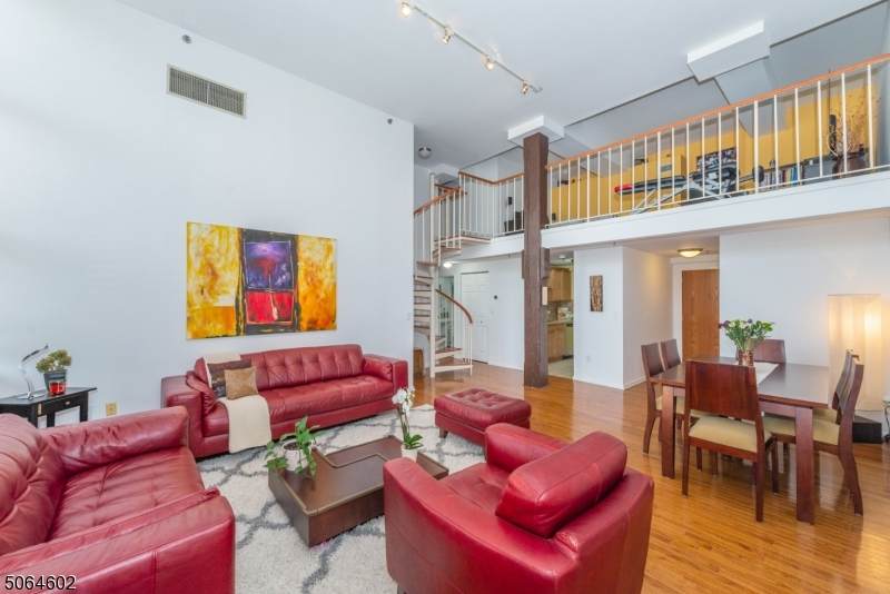 262 Main St - Photo 1
