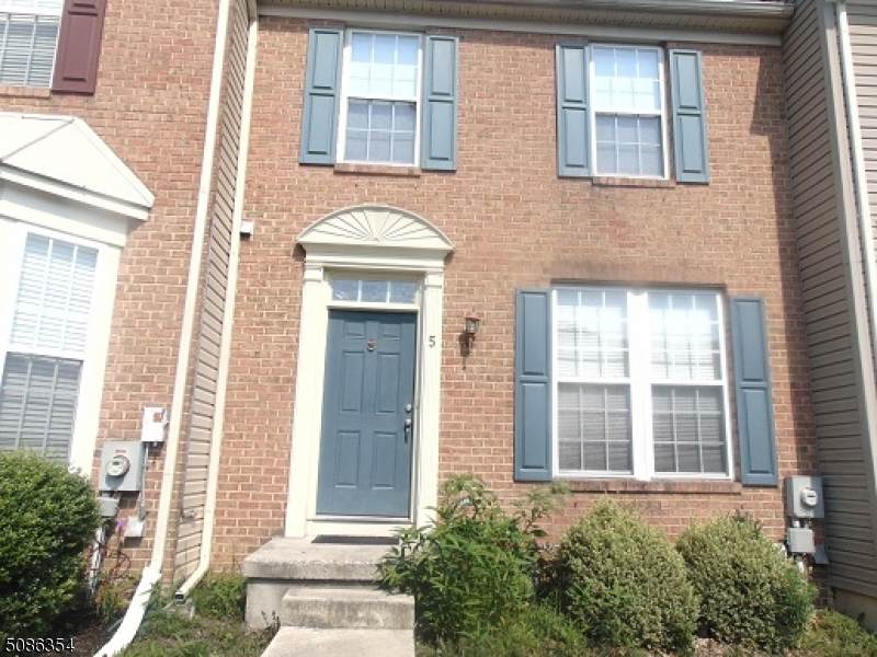 5 Saddle Ln - Photo 1