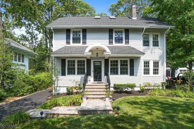 26 Laurel Ave - Photo 1