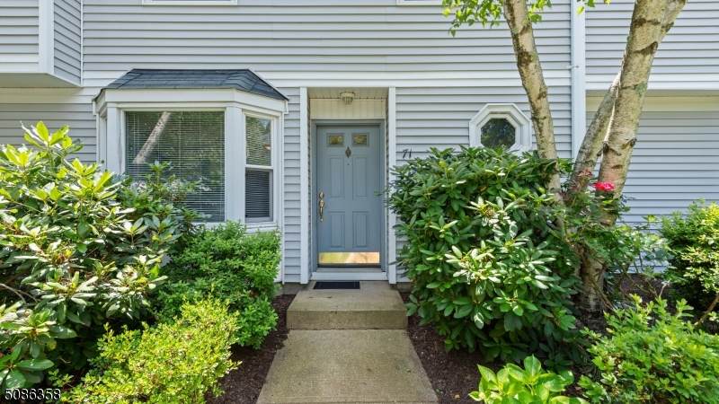 71 La Rue Ln - Photo 1