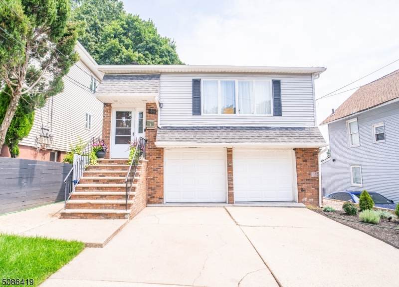 45 Grove Ave - Photo 1