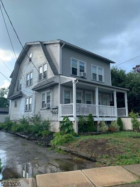196 Broughton Ave - Photo 1
