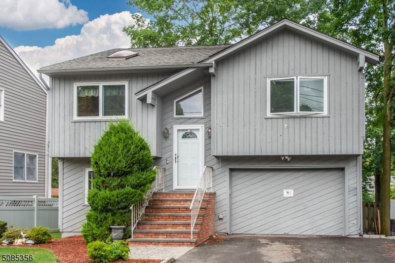 27 3rd Ave - Photo 1