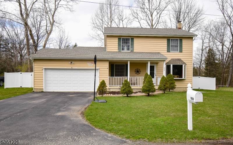 959 Edgewood Dr - Photo 1