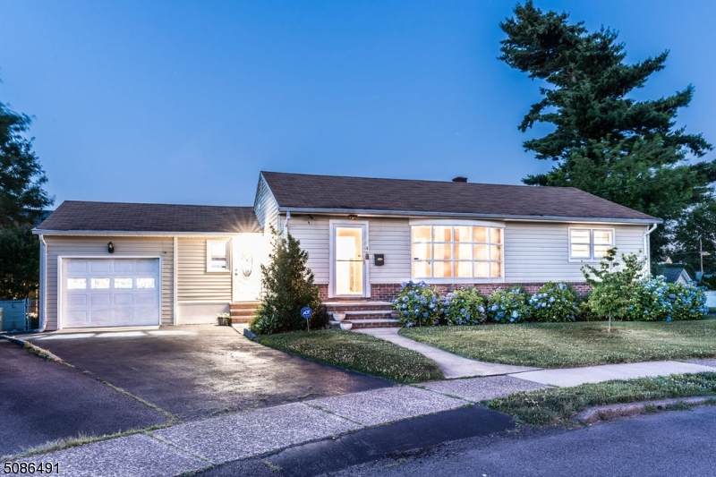 46 Belrose Ct - Photo 1