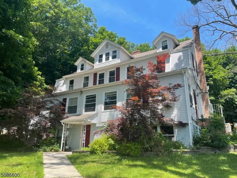 20 Mcgregor Ave - Photo 1