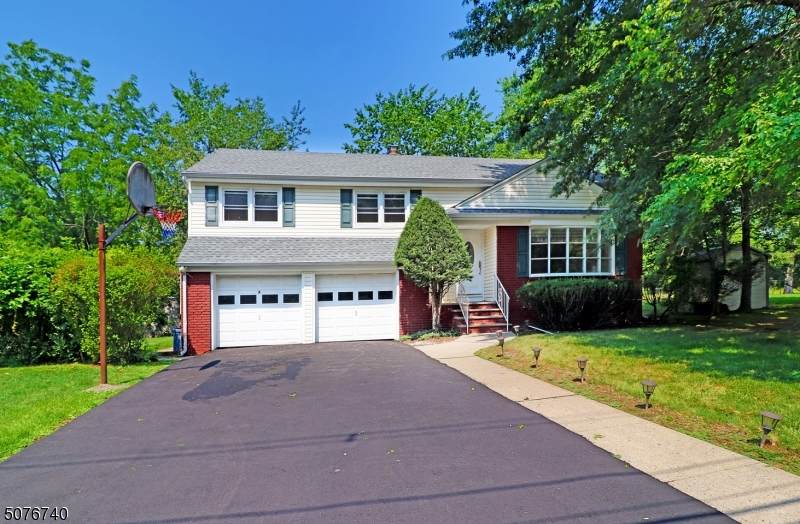 4 Blackstone Dr - Photo 1