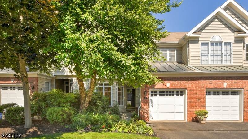 35 Chamberlin Way - Photo 1