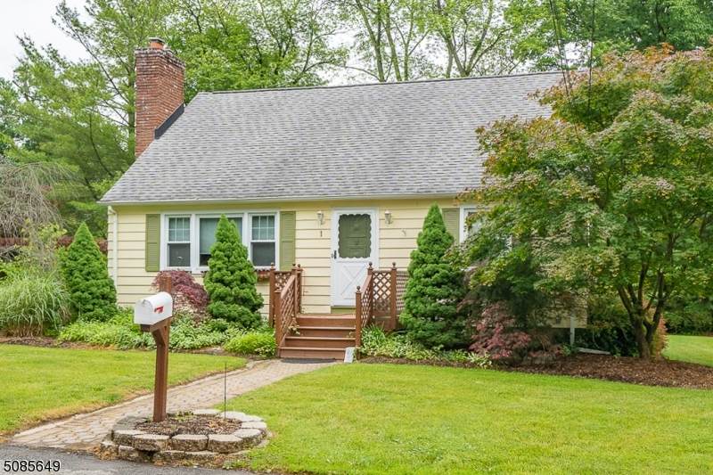 1 Emmett St - Photo 1