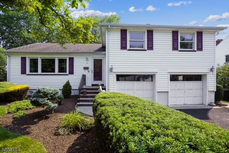 84 Garden Oval - Photo 1