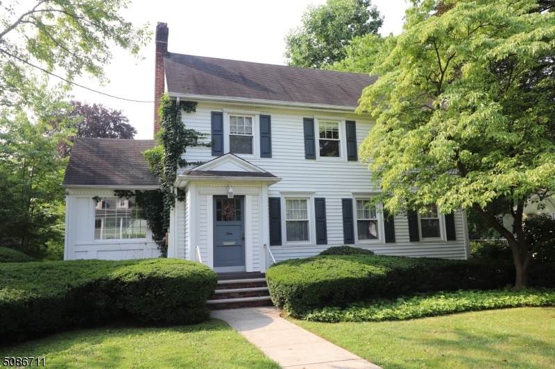 9 Emerson Rd - Photo 1