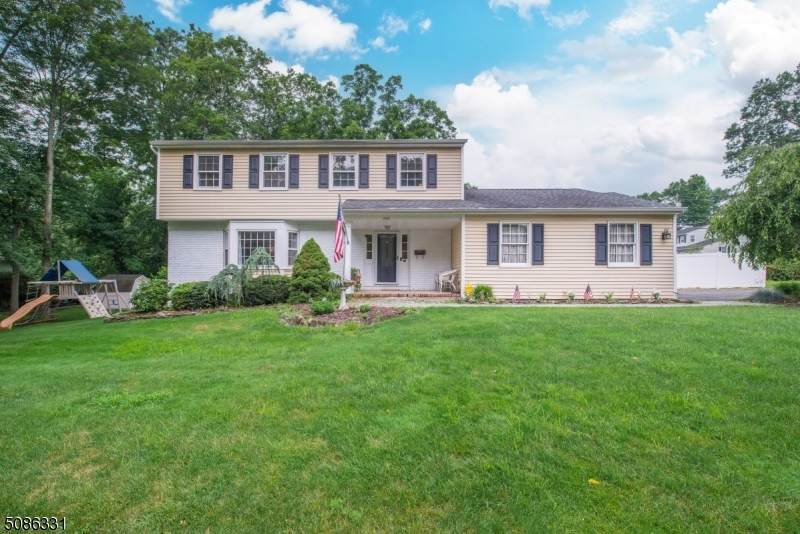 282 Greenwood Ave - Photo 1