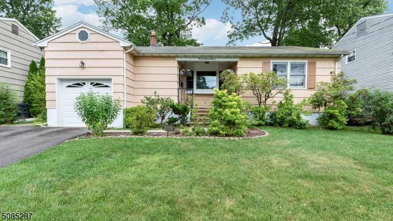 2078 Princeton Ave - Photo 1