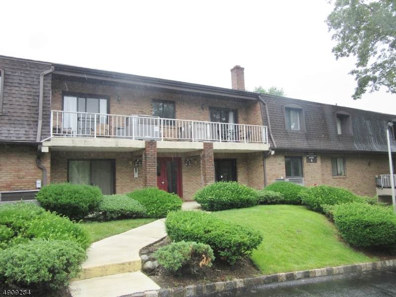 221 Ringwood Ave - Photo 1
