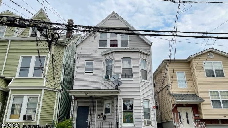 451 Ellison St - Photo 1