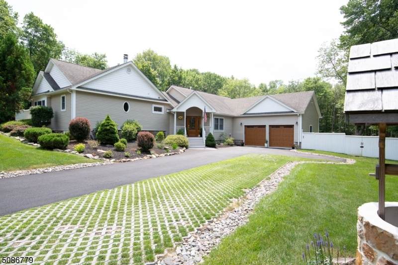 19 Rock Rd - Photo 1