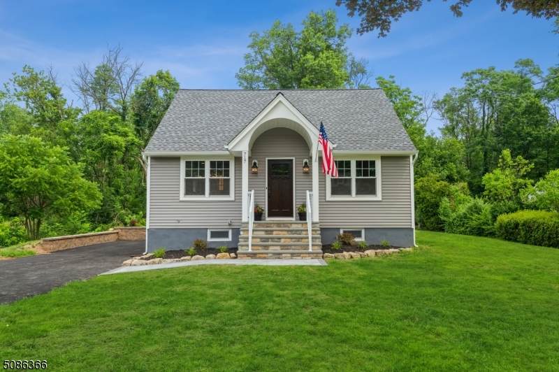 717 Kline Pl - Photo 1