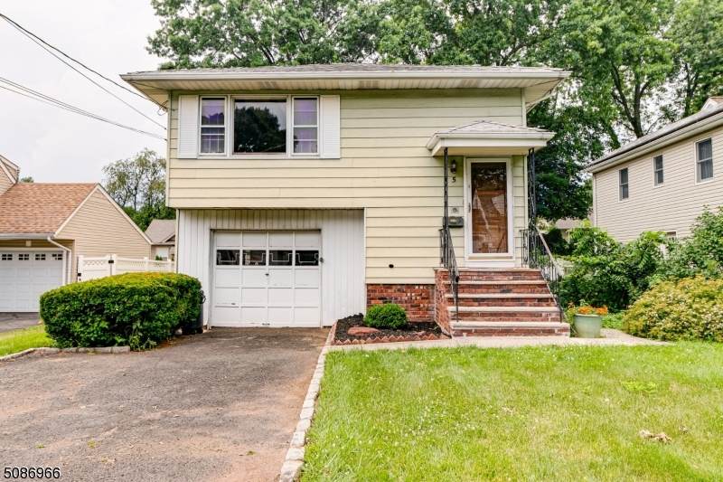5 Roselle Ave - Photo 1
