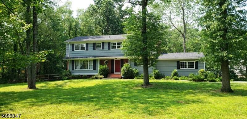 2 Wedgewood Dr - Photo 1