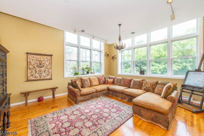 280 Main St - Photo 1