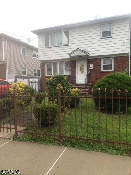 214 Lincoln Ave - Photo 1