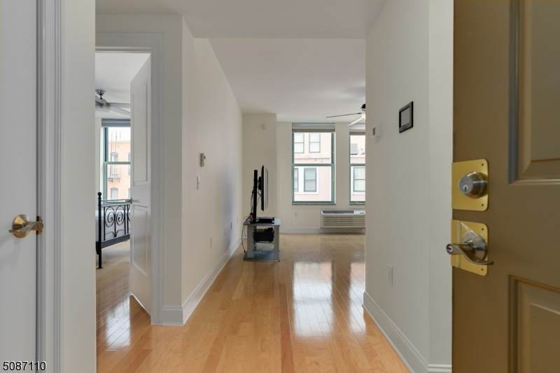 10 Regent St - Photo 1