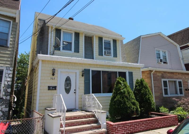 302 Davis Ave - Photo 1