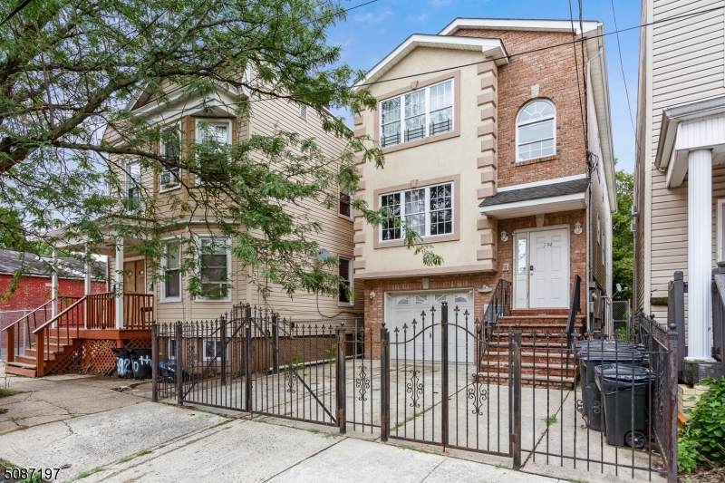 594 S 20Th St - Photo 1