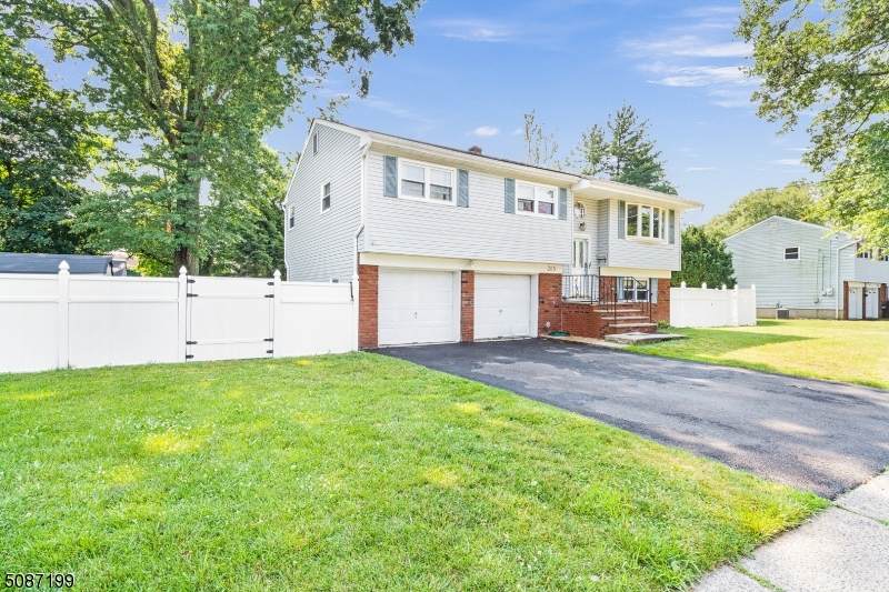 265 Maple Ave - Photo 1