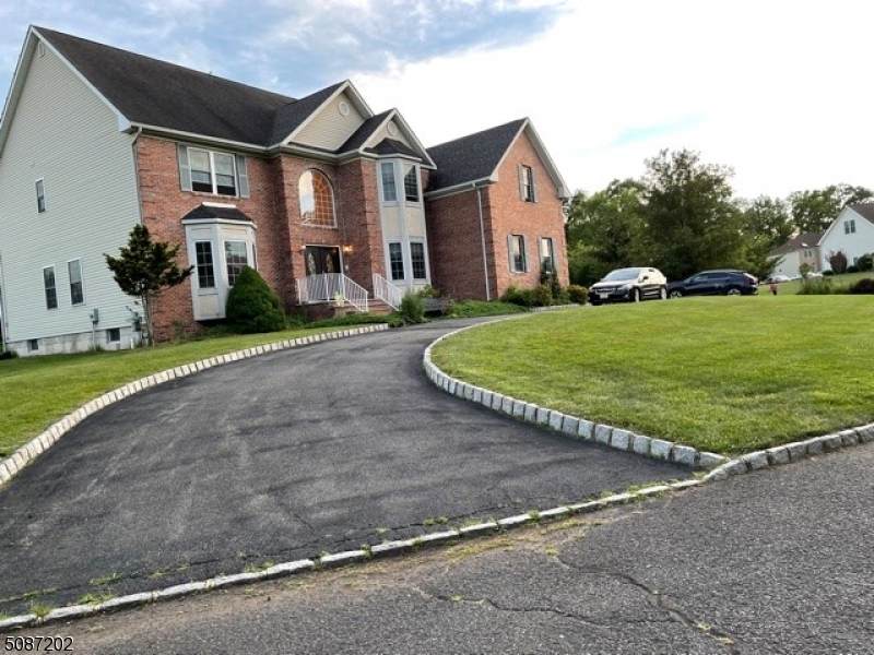 2 Stallion Way - Photo 1