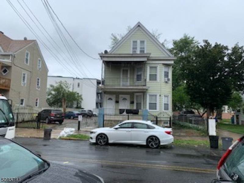 420 E 18Th St - Photo 1