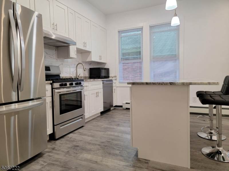 532 Ziegler Ave Apt 4 - Photo 1
