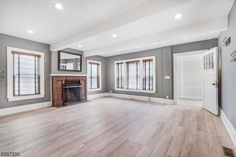 170 W Washington Ave - Photo 1