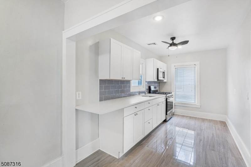 170 W Washington Ave - Photo 1