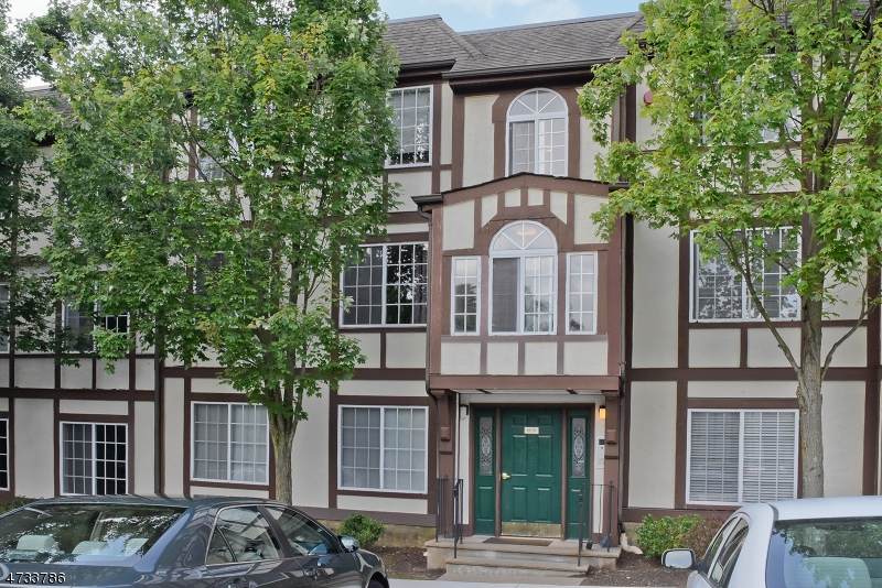 52 Village Dr - Photo 1