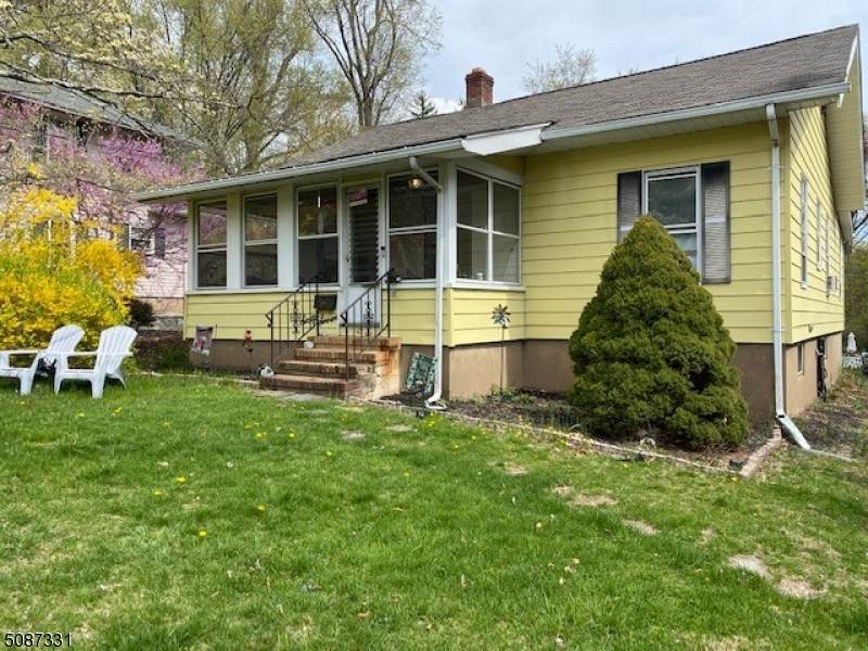 67 Hillside Ave - Photo 1