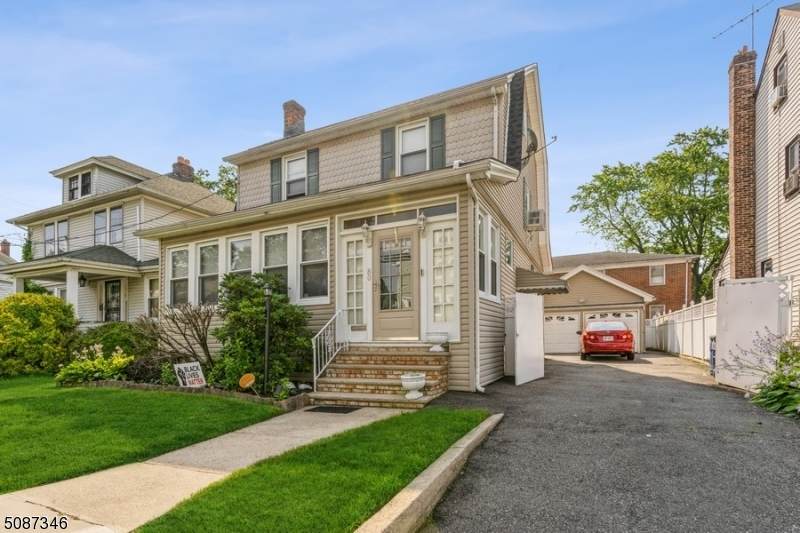 80 Eastern Pkwy - Photo 1