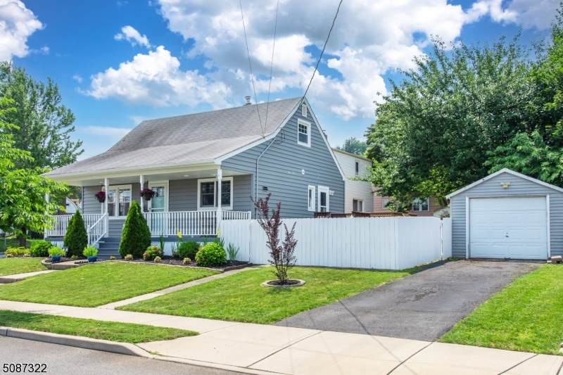 59 Harrington Rd - Photo 1