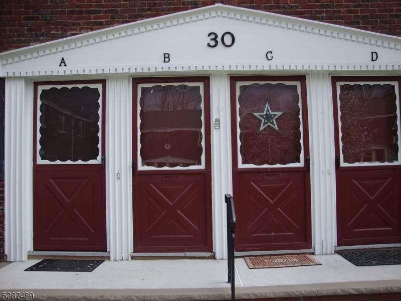 30 W Roselle Ave - Photo 1