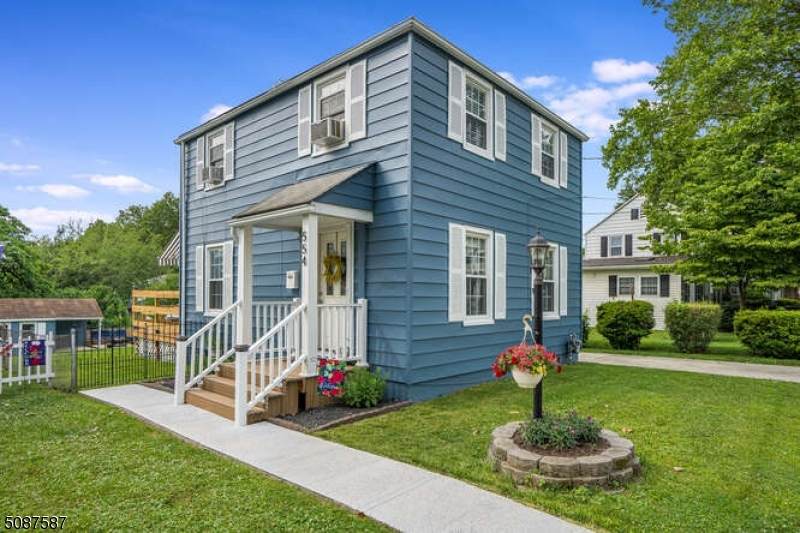 554 Congress St - Photo 1