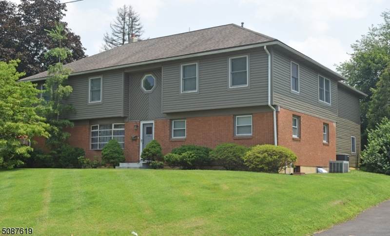408 Saint James Ave - Photo 1