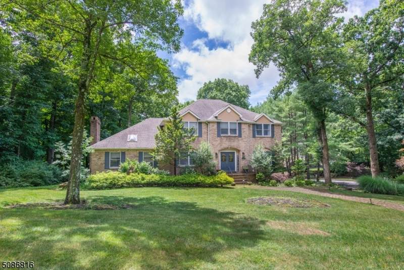 8 Denise Dr - Photo 1