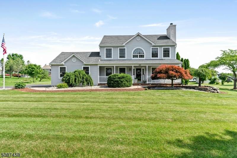 609 Debra Lane - Photo 1