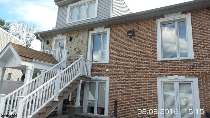 391 Northfield Ave - Photo 1