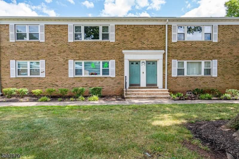 193 Evergreen Rd - Photo 1