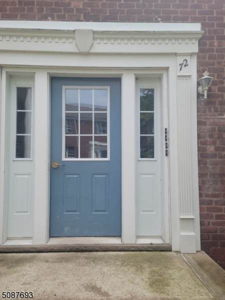 935 Broad St - Photo 1